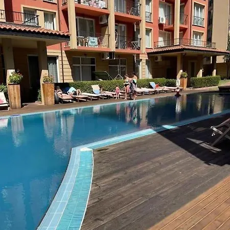 Sunny View Cacao Апартаменти *